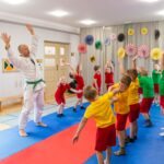 Zabawy ruchowe, rozwijanie sprawności, trening karate